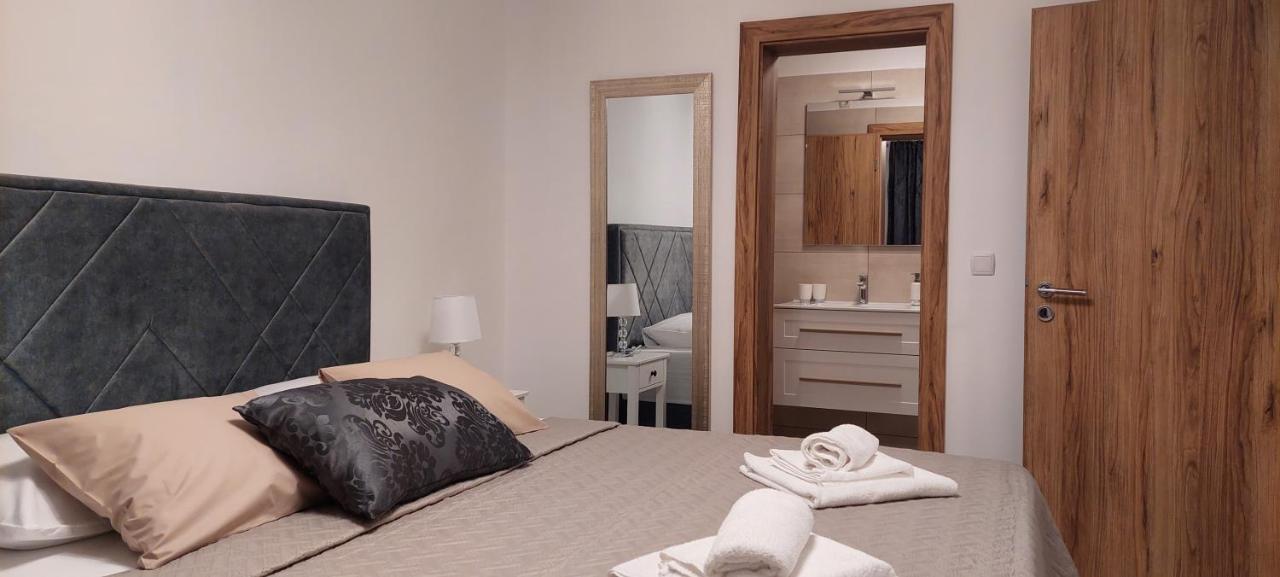 Holiday Apartments Cecilija ซูเปทาร์สกา ดรากา ภายนอก รูปภาพ