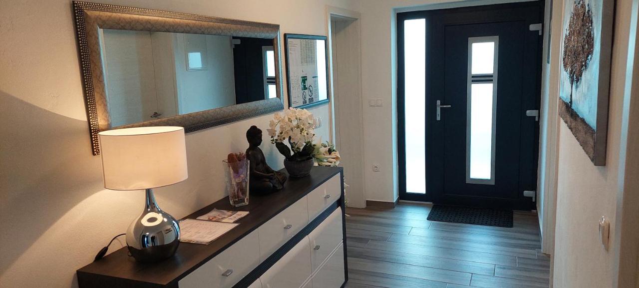 Holiday Apartments Cecilija ซูเปทาร์สกา ดรากา ภายนอก รูปภาพ