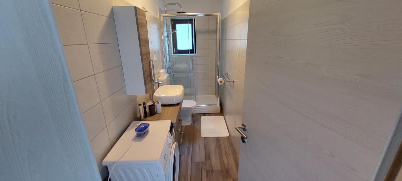 Holiday Apartments Cecilija ซูเปทาร์สกา ดรากา ภายนอก รูปภาพ
